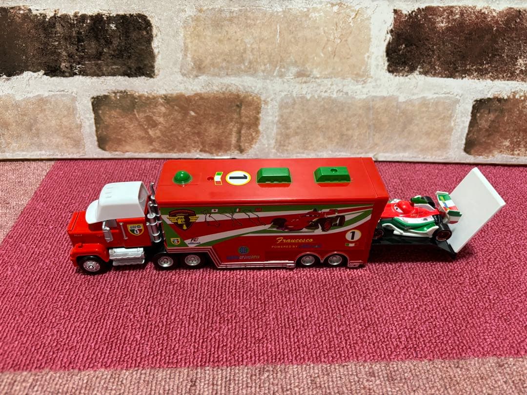 【新品】　カーズ　マックトラック トレーラー 7台セット　限定出品