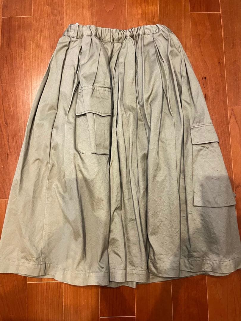 美品★コムデギャルソン　コムデギャルソン★綿チノスカート　カーキ