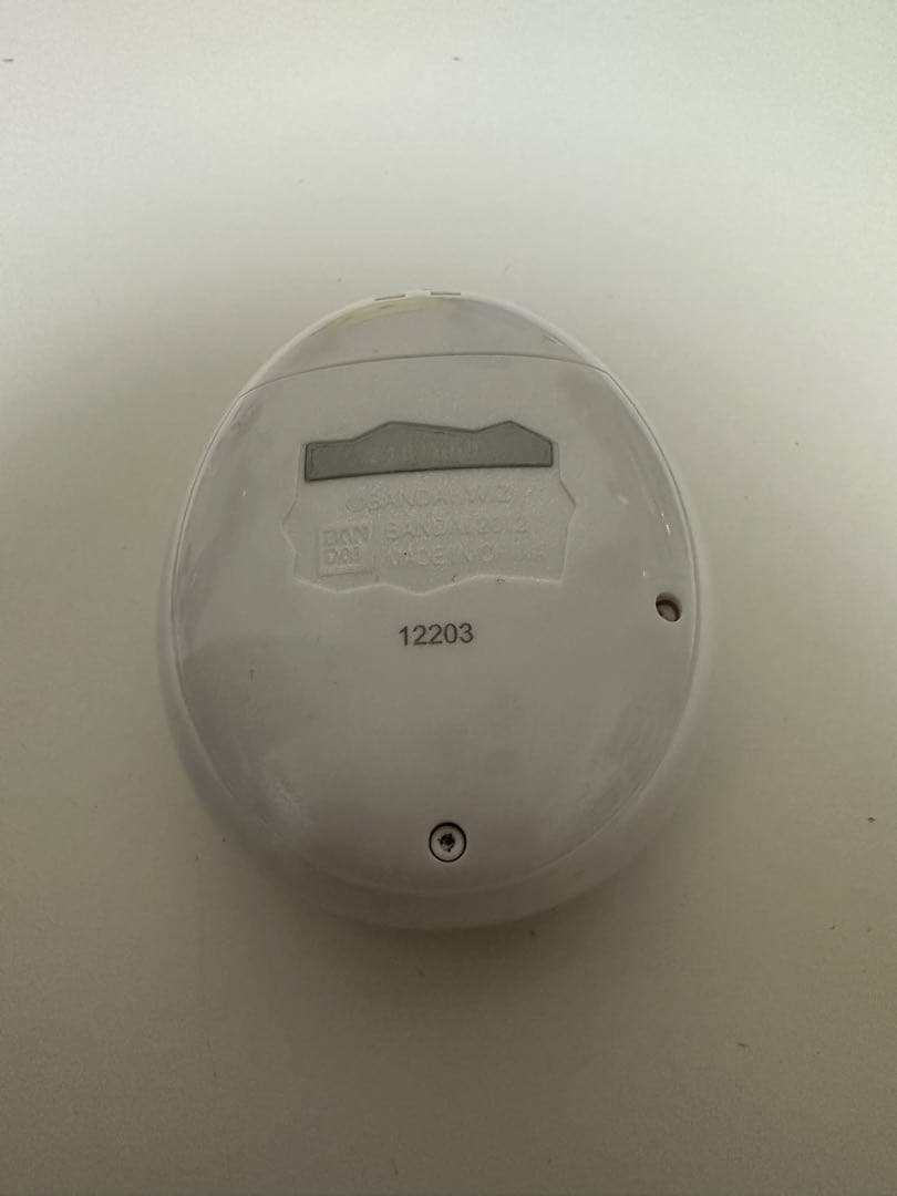 たまごっちピース　サンリオ　白