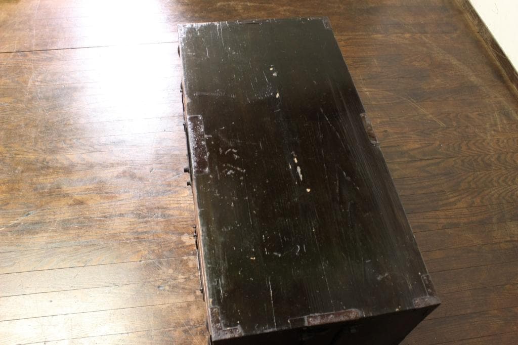 栗の木 使いこまれた風合いが良い時代箪笥 収納/古家具/明治/チェスト/和家具