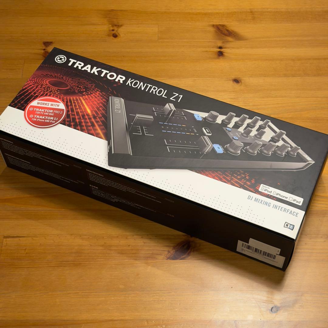 TRAKTOR KONTROL Z1 DJコントローラー