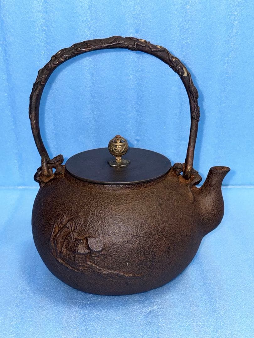 ◆『亀文堂 日本梅泉 花透かし摘銅蓋 象嵌時代鉄瓶』