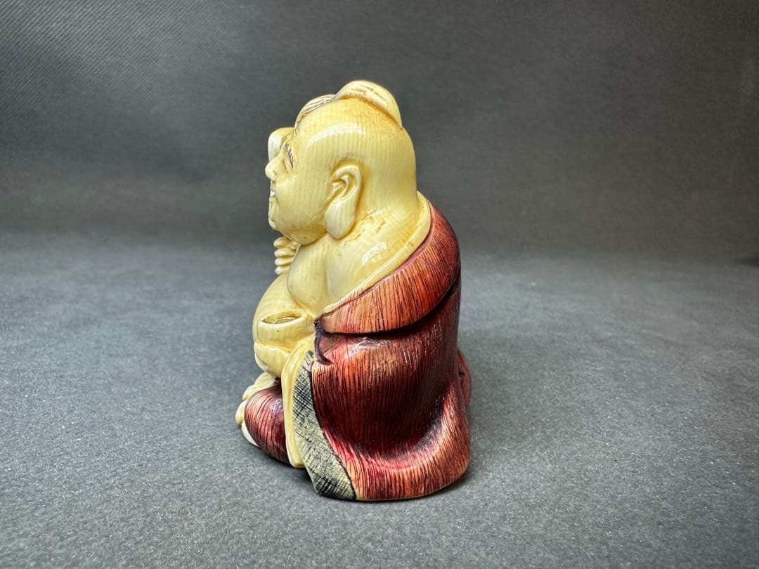 極上　置物　仏像　和彫　天然素材　アンティーク　　骨董　飾り物　古美術品