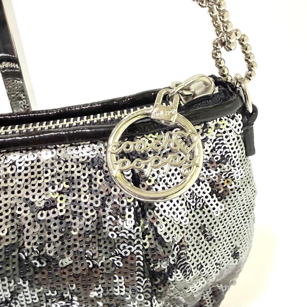 バッグ Coach Poppy Sequin Pouch with Chain