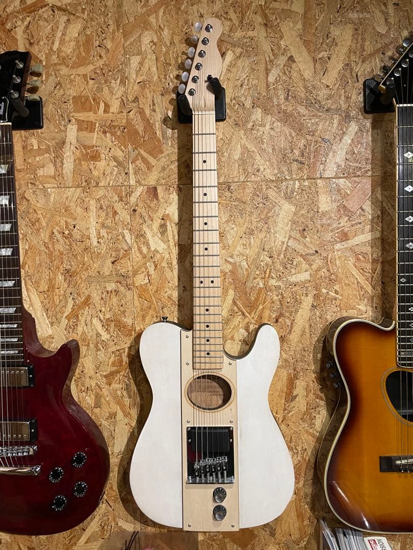 BOUGAIN テレキャスタータイプ　ホロウボディエレキギター