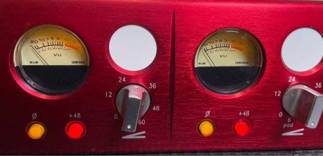 Focusrite Quad Mic-pre レッド