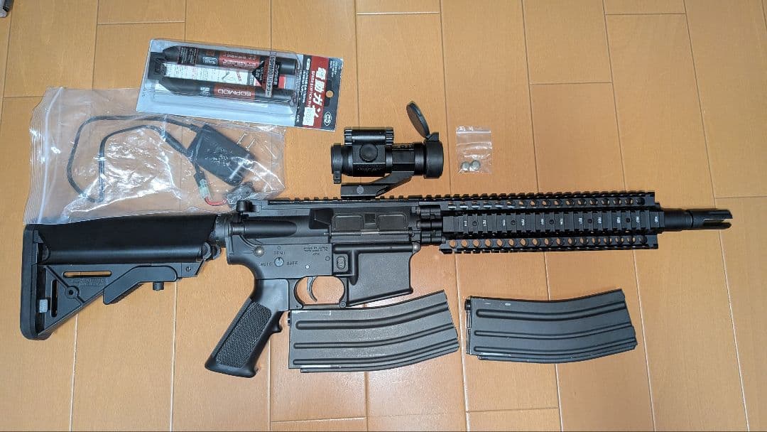 東京マルイ 次世代電動ガン レシーライフル SOPMODバッテリー・充電器セット