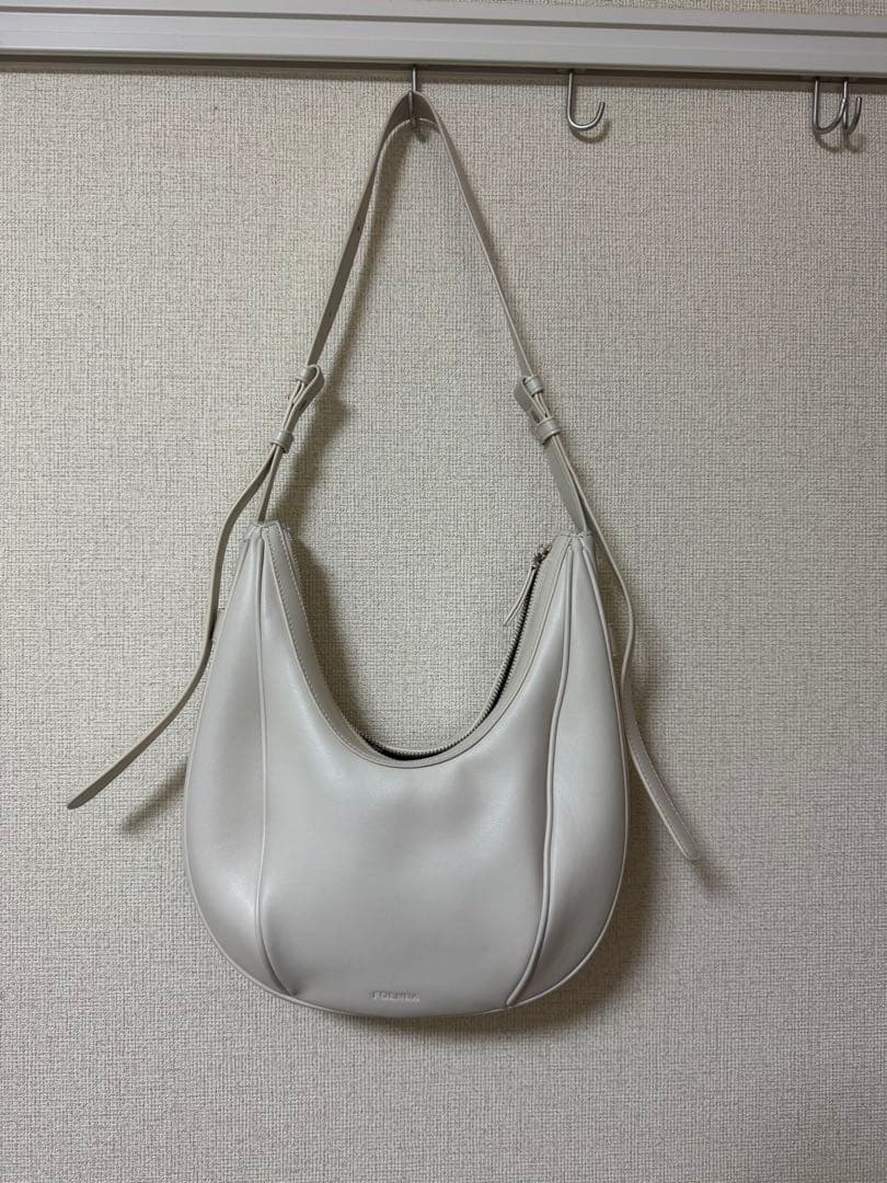 FOLNUA(フォルニュア) オーバルバッグ ライトベージュ_プレーン