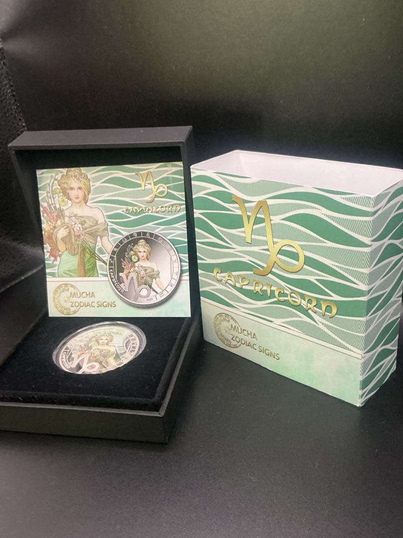 ミュシャ × 黄道十二宮 ― 山羊座、Capricornus　銀メッキ付き白銅貨