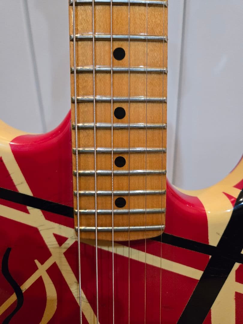 van halen エディ・ヴァン・ヘイレン風 ギター ノーブランド品