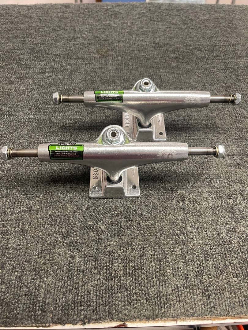 THUNDER TRUCK LIGHT2 147 HI 新品、送料込み！