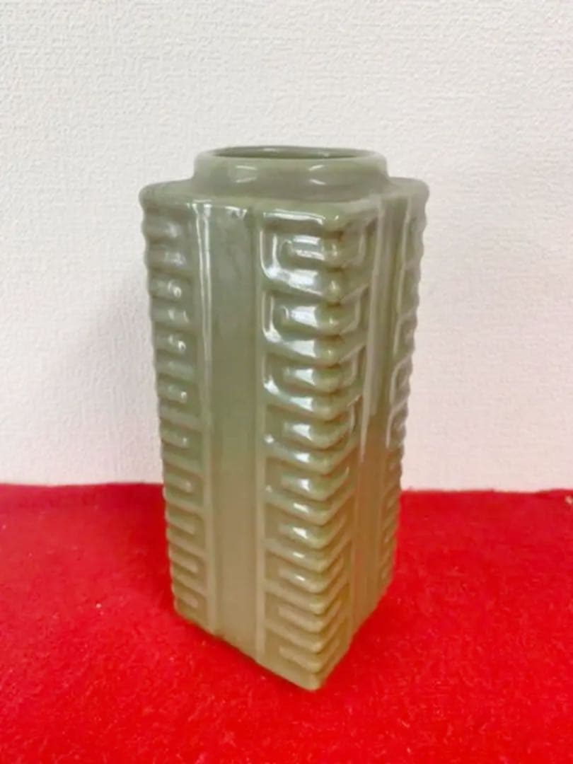 中国古美術　清時代龍泉窯琮式瓶　 共箱　F5-1