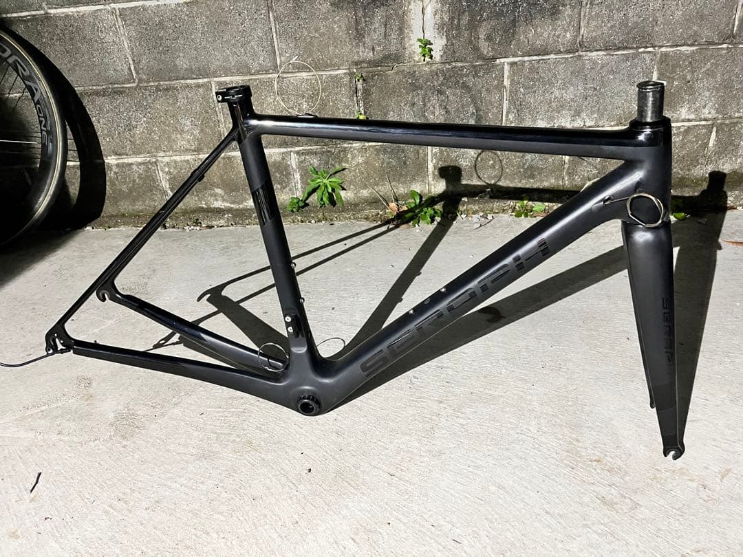 すごいごいすー　美品軽量カーボンフレーム+レーシングゼロ