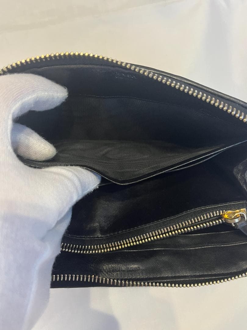 プラダ 1M0506 レザー ギャザー ラウンドファスナー 長財布 箱・保証書付