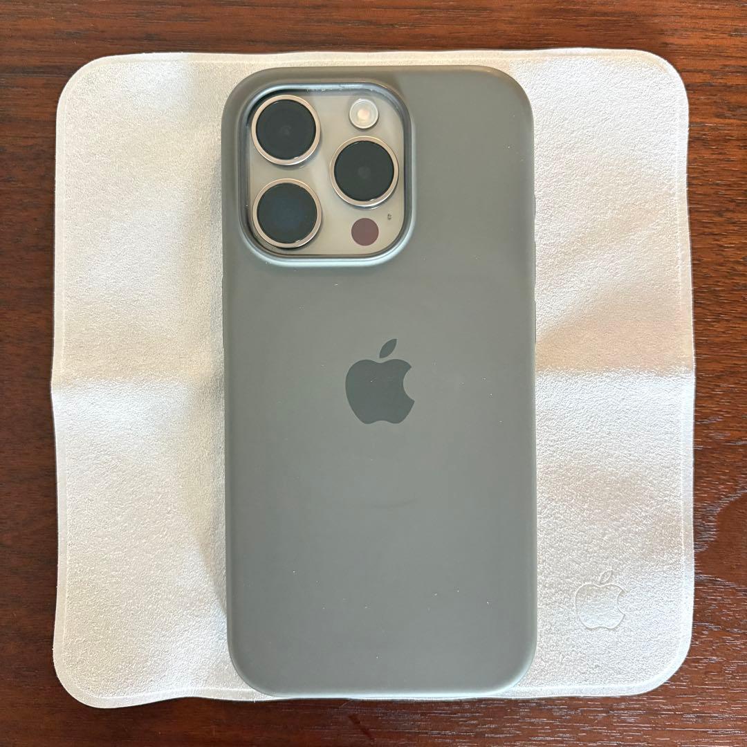 iPhone 15 Pro 256GB - ナチュラルチタニウム（SIMフリー）