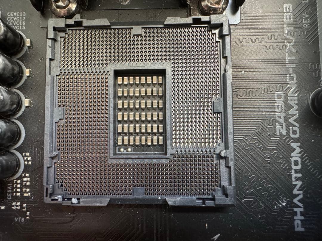 Z490 Phantom Gaming-ITX／TB3 LGA1200