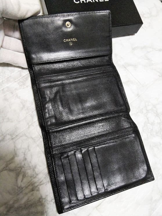 【美品】シャネル キャビア デカココマーク 三つ折り財布