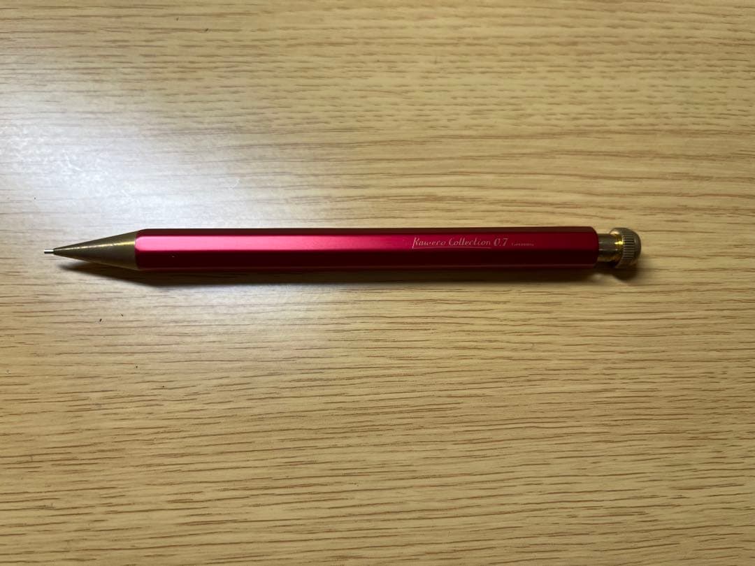 カヴェコスペシャル レッド 0.7mm