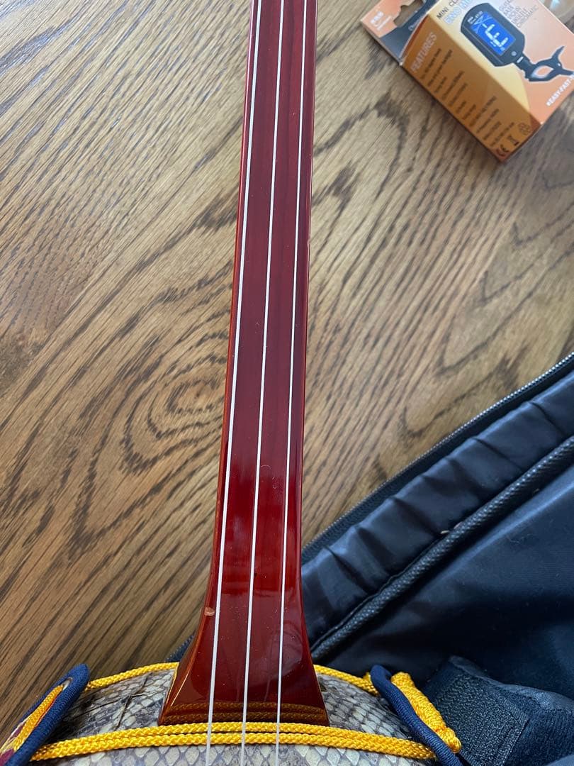 沖縄三線 本革強化張り 赤スンチー塗り
