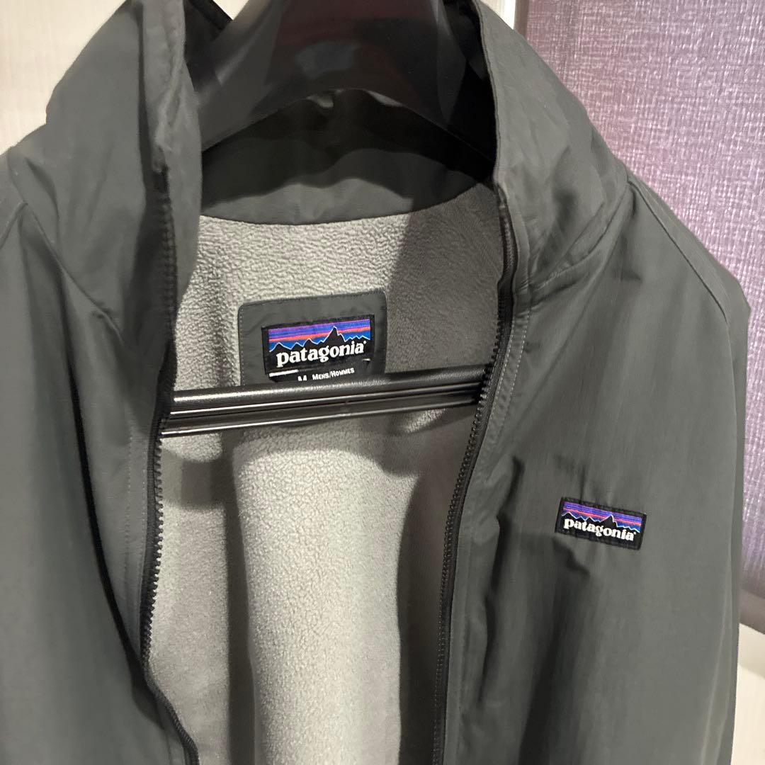 patagonia グレー ジップアップアウター