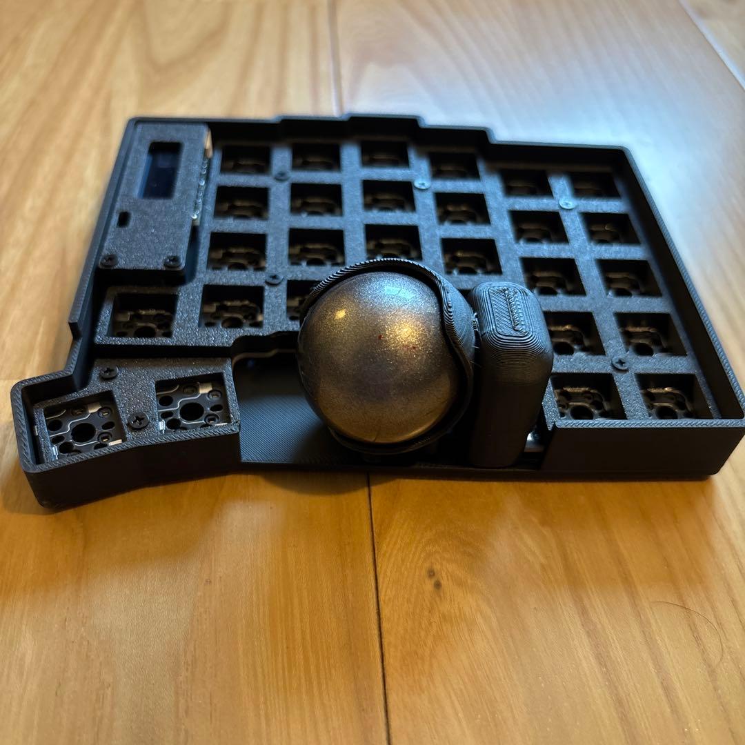 トラックボール　分割キーボード　完全無線　61キー　ロープロファイル対応