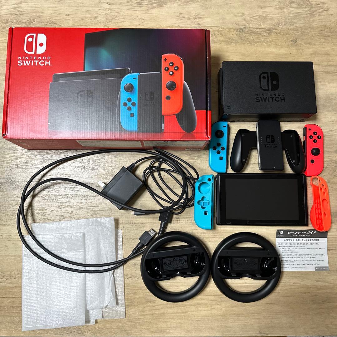 Nintendo Switch シリコンカバー&専用ハンドルセット