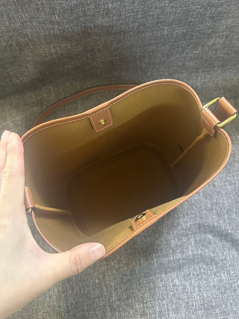 CELINE スモール バケット トリオンフ　キャンバス＆カーフスキン　タン