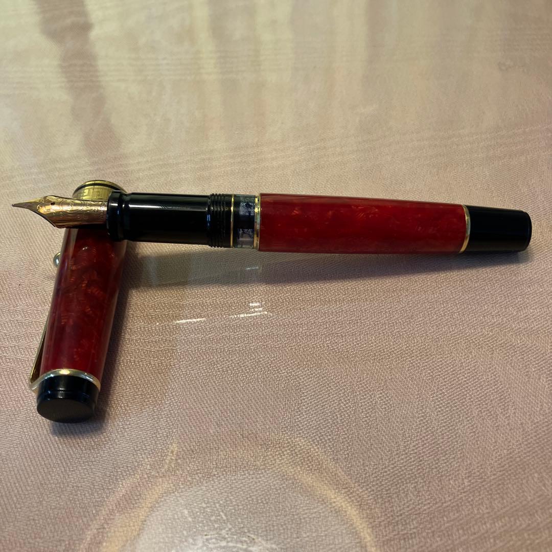 AURORA 赤と黒の万年筆 2本セット