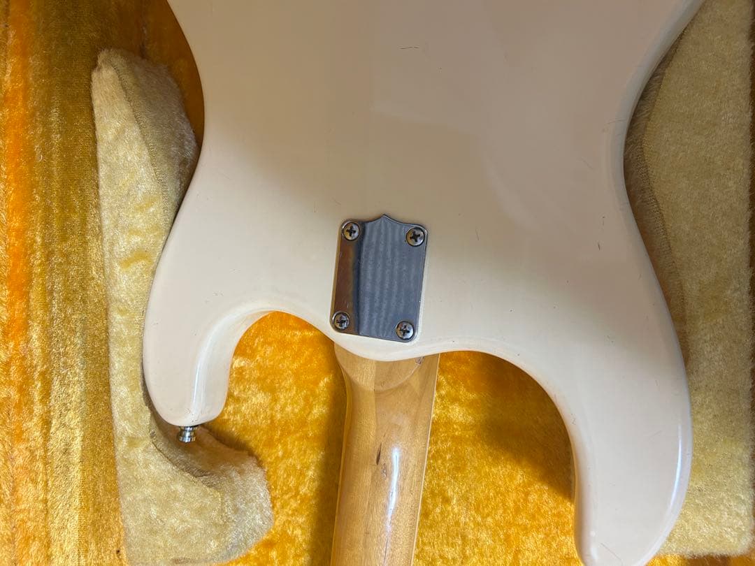 mosrite Avenger ホワイト