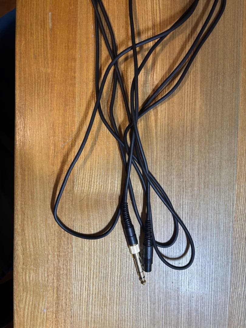 ヘッドホン AKG-K702