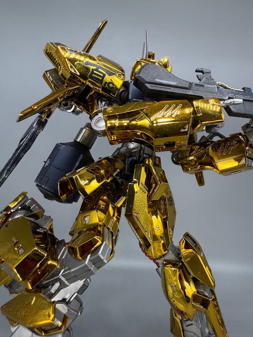 ガンプラMG 1/100 百式ライズカイン 完成品 ゴールドメッキ×マット仕上げ