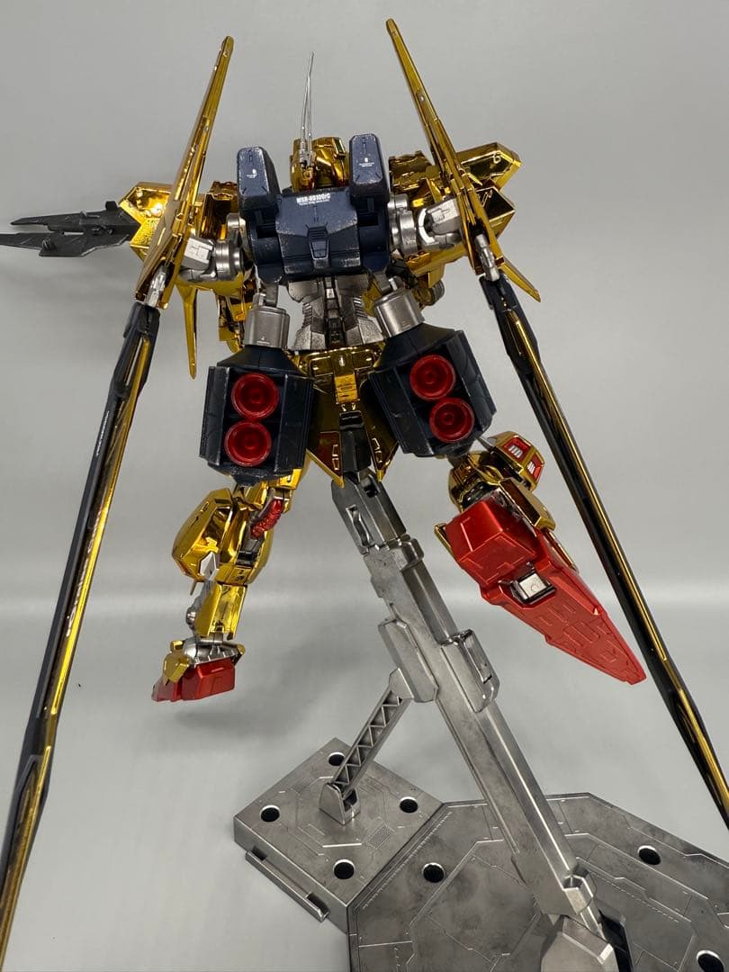 ガンプラMG 1/100 百式ライズカイン 完成品 ゴールドメッキ×マット仕上げ