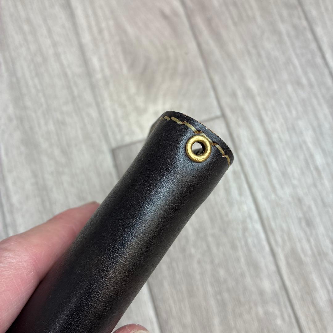 【茶芯ブラック】ミドルトラッカーウォレット　真鍮　お札を折らずに収納