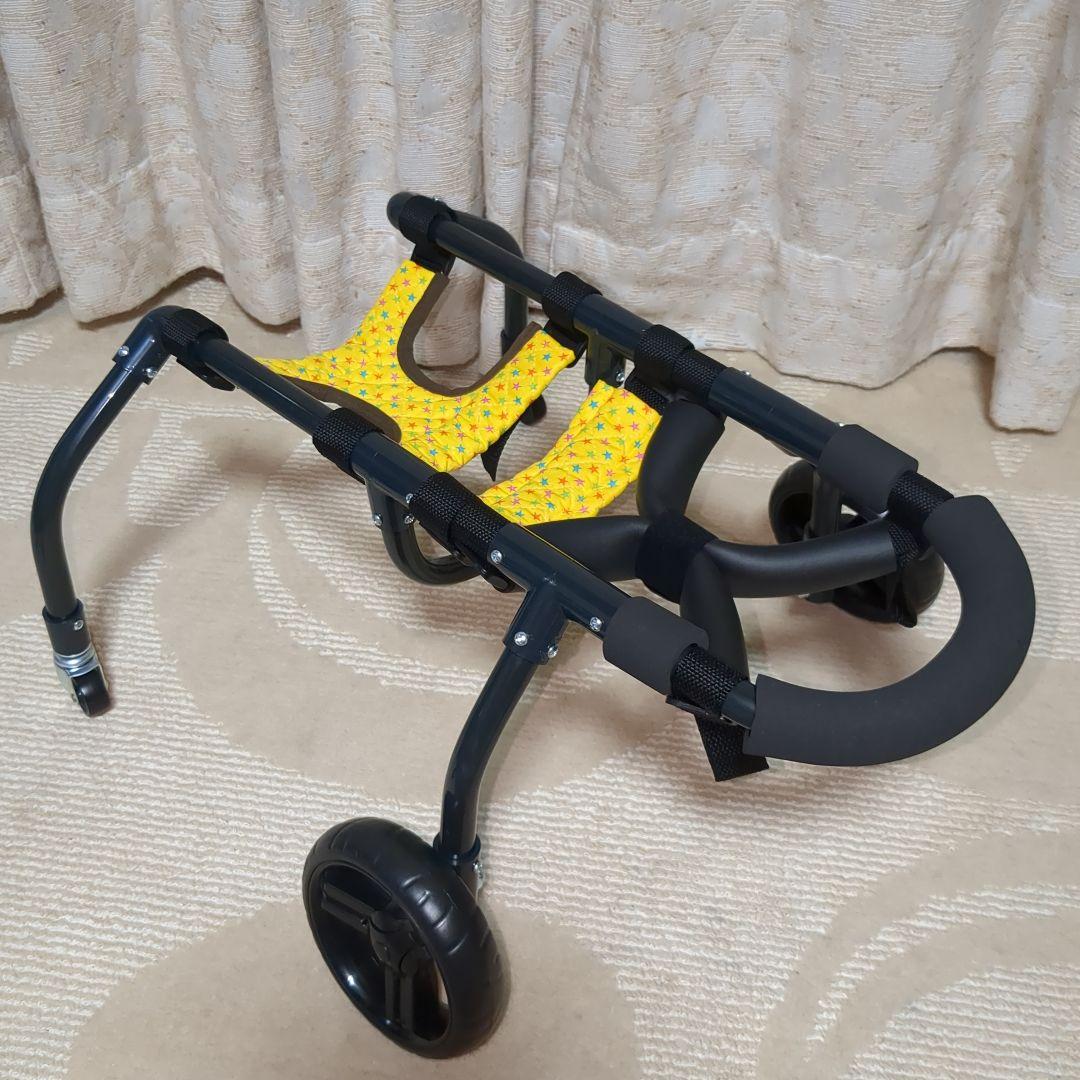ワンちゃん4輪　リハビリ　食事補助　犬用車椅子　トイプードル等　犬の歩行器