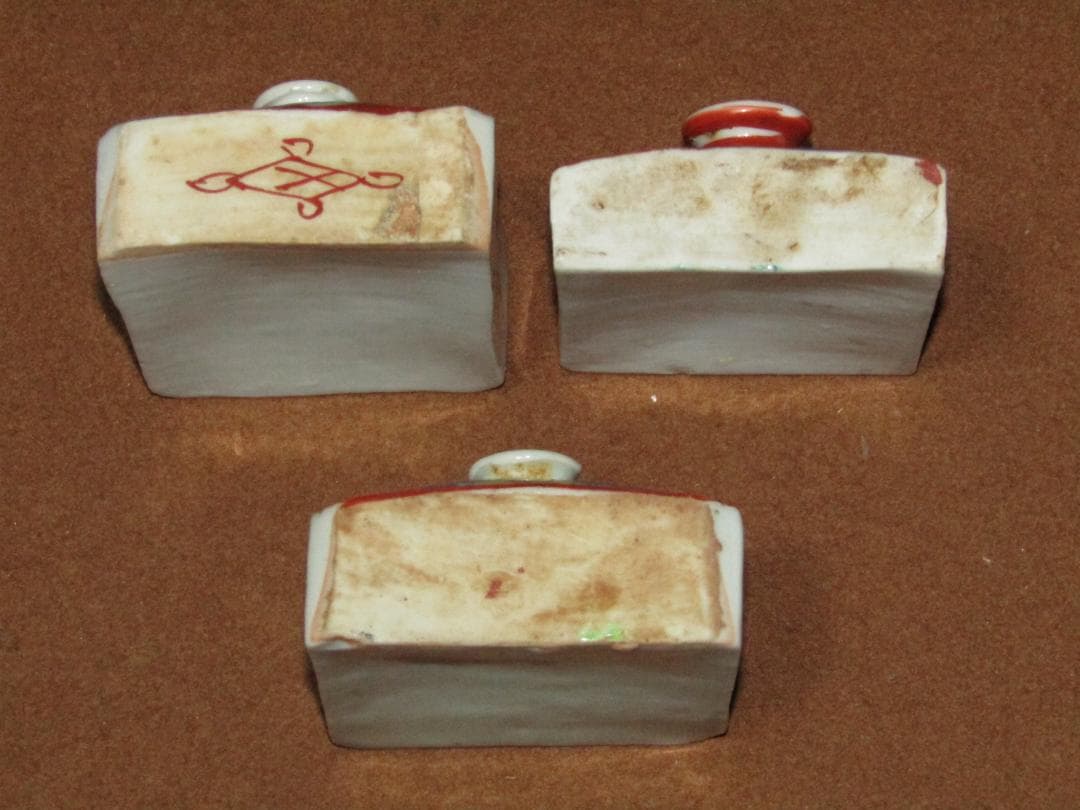 【色絵　草花紋図　四方　油壷　三点】古伊万里