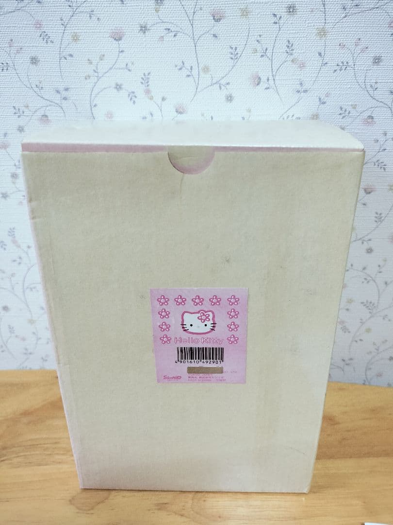 SANRIO　サンリオ　HELLO　KITTY　ハローキティ　目覚まし時計　新品