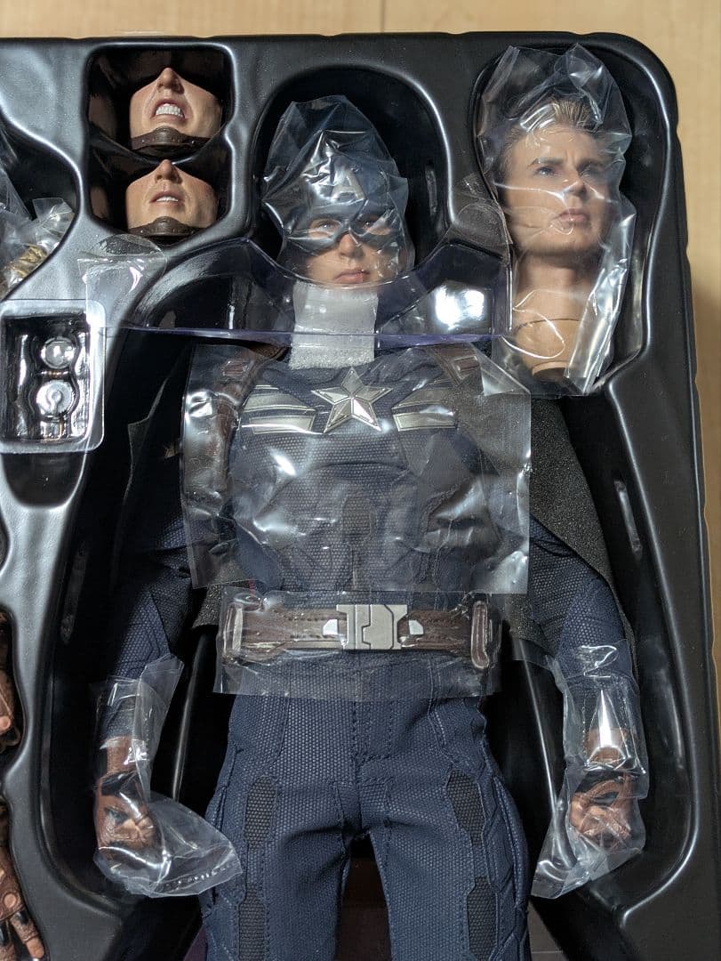 【未使用品】ホットトイズ　エンドゲーム　キャプテン・アメリカ（ステルススーツ版）