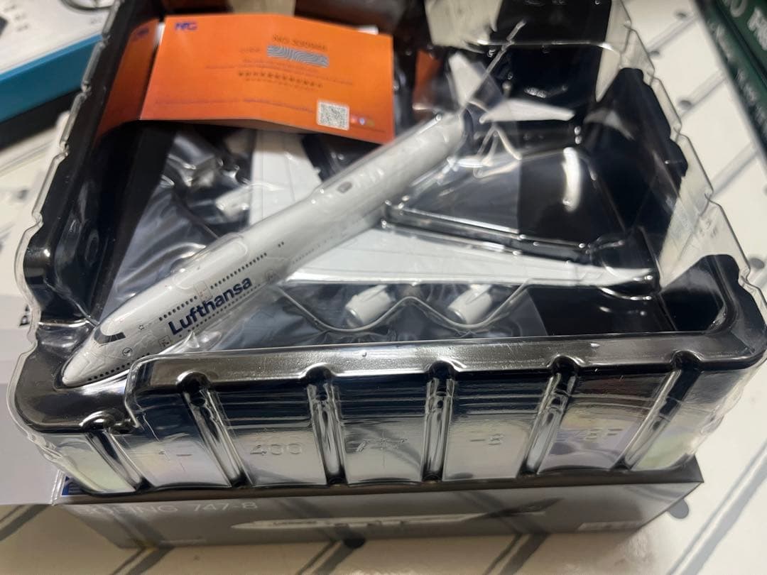 NG 1/400ルフトハンザB747-8