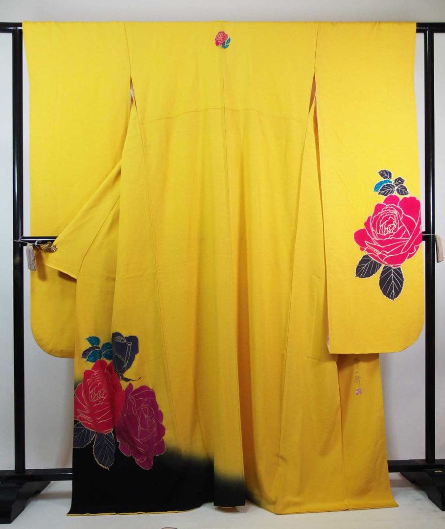 作家物・草野一騎　薔薇咲き誇る振袖×大胆アート構図／イエロー地×華麗モダンな名品