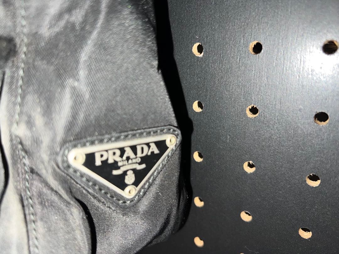 【ジャンク品】プラダ　ワンショルダー　ナイロン　三角ロゴ　ブラック　プラスチック