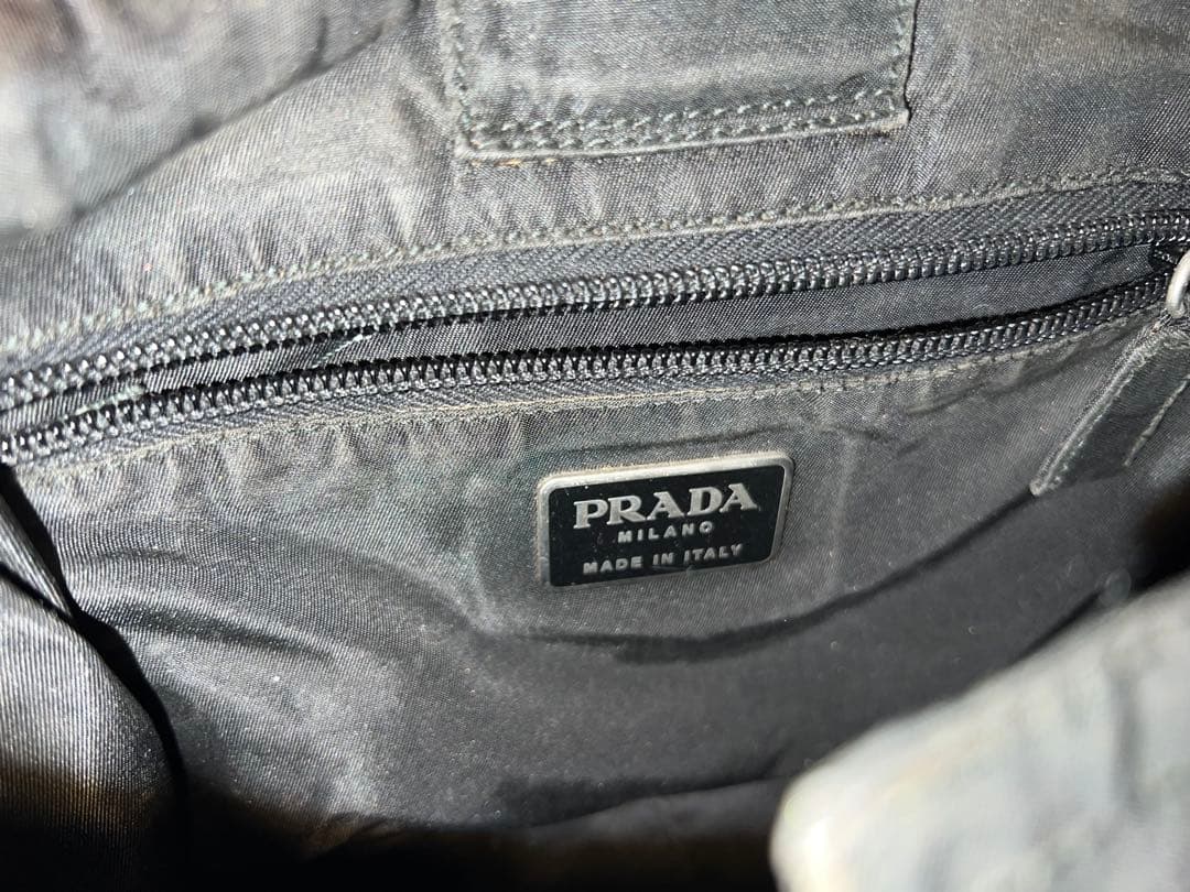 【ジャンク品】プラダ　ワンショルダー　ナイロン　三角ロゴ　ブラック　プラスチック
