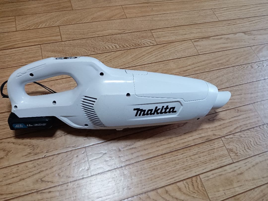 マキタ充電クリーナーCL107FD バッテリー、充電器付