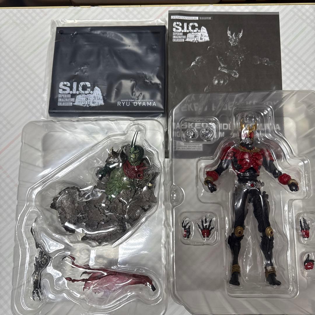 BANDAI MASKED RIDER KUUGA マイティフォーム