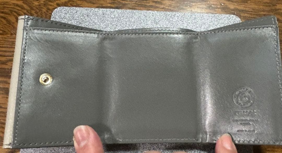 ⭐︎未使用⭐︎russet ラシット モノグラムプレート三つ折りウォレット 財布