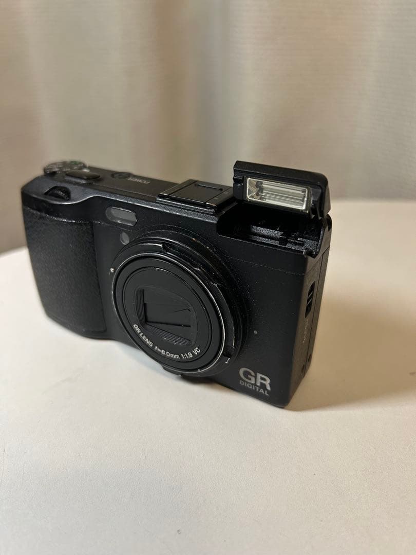 GR DIGITAL Ⅳ （HEADPORTER GR ストラップ付き）