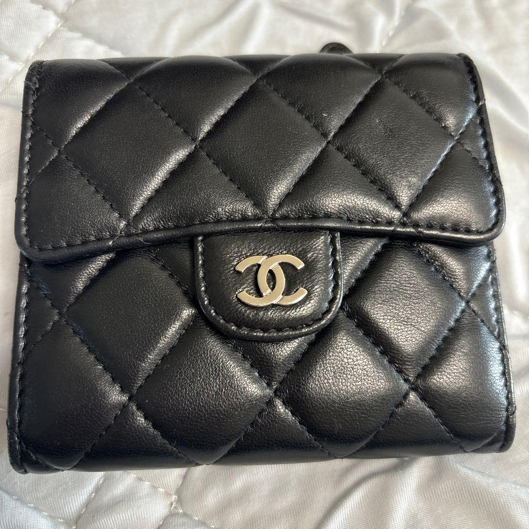 値下げしました シャネルマトラッセ三つ折り財布
