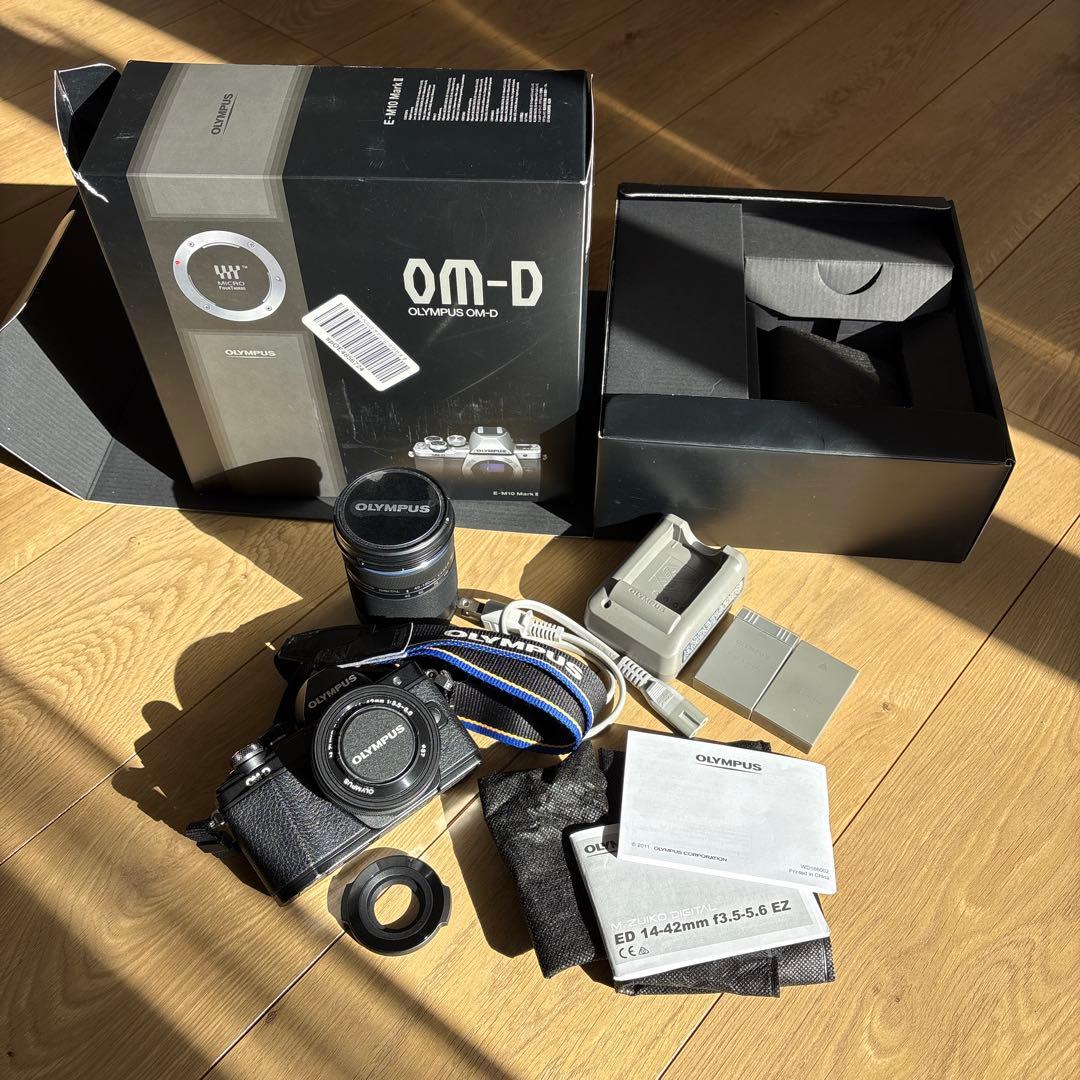 オリンパスOM-D E-M10 Mark Ⅱ ダブルズームレンズキット