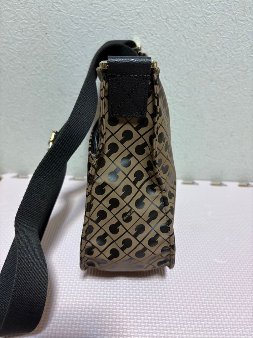 kueさま ゲラルディーニ☆ソフティ☆ショルダーバッグ☆定番人気型☆