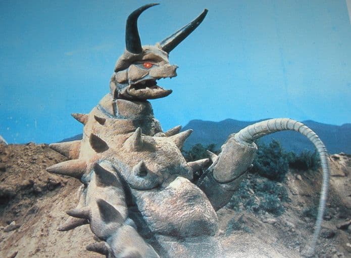 円谷ウルトラ怪獣シリーズ 古代怪獣ツインテール グドン フィギュア2個セット