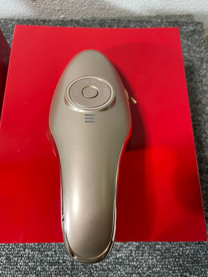 IKKOさんプロデュース MEラボンエクラ美顔器